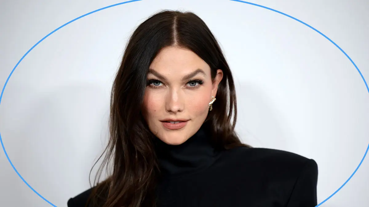 Karlie Kloss adquiere i-D Magazine.