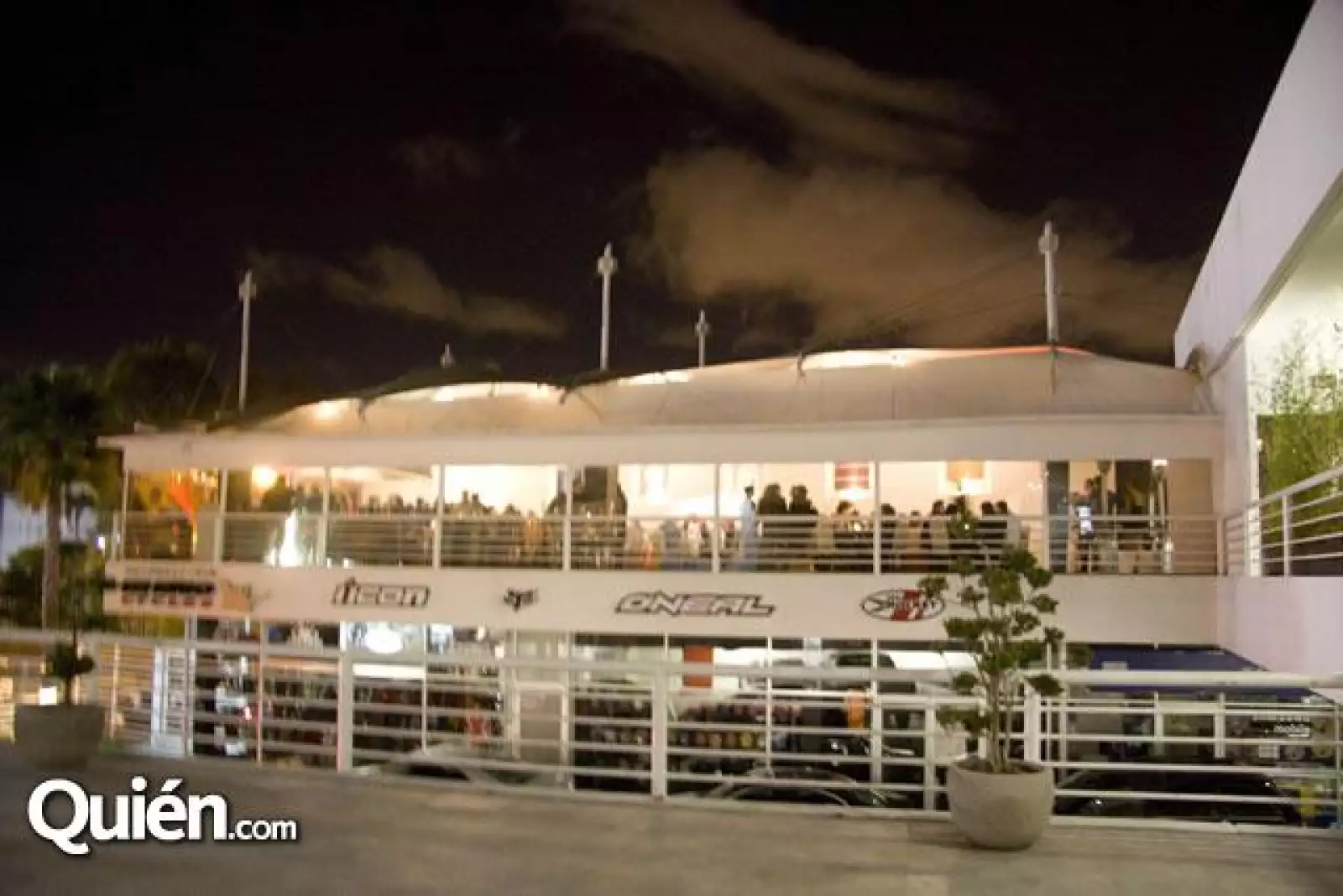 Inauguraci?esataurante Bar KOI