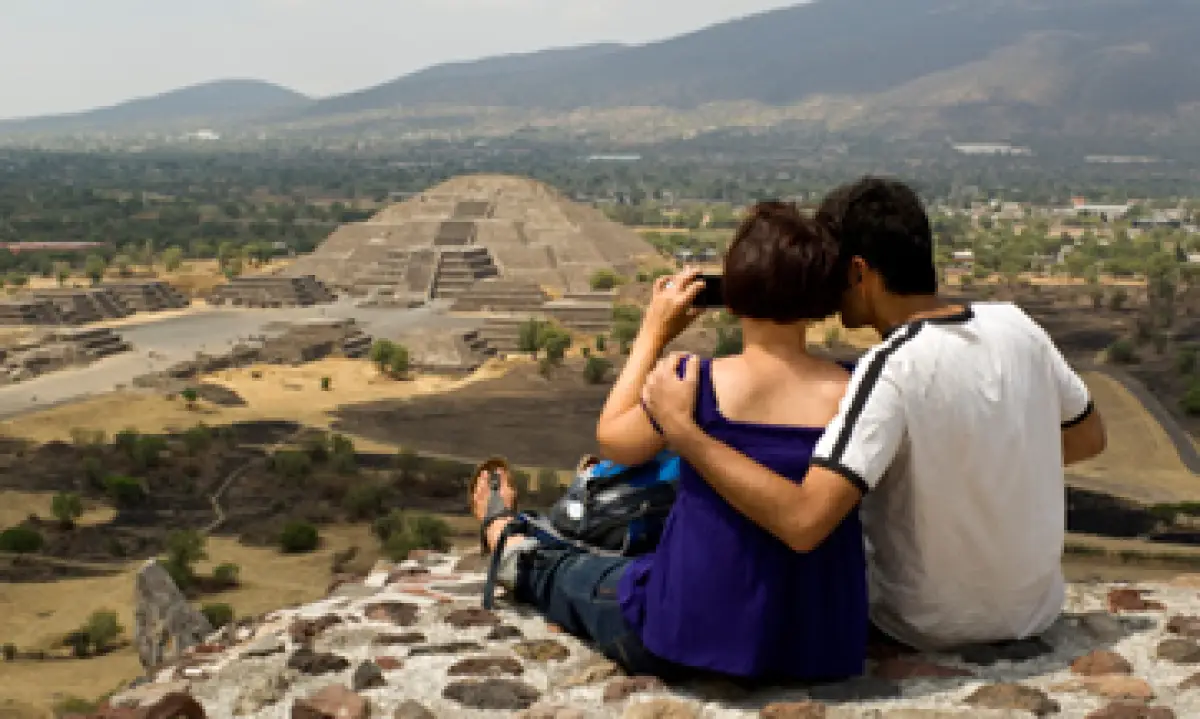 Sólo en mayo, México recibió 880,000 visitantes internacionales vía aérea. (Foto: Getty Images)