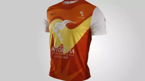 Estas playeras sólo estarán disponibles en una colección limitada al consumidor.