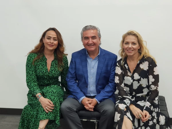 Eliza Puente, directora de Fundación CIMA, Carlos Ruiz Velasco y Ale de Cima.jpg