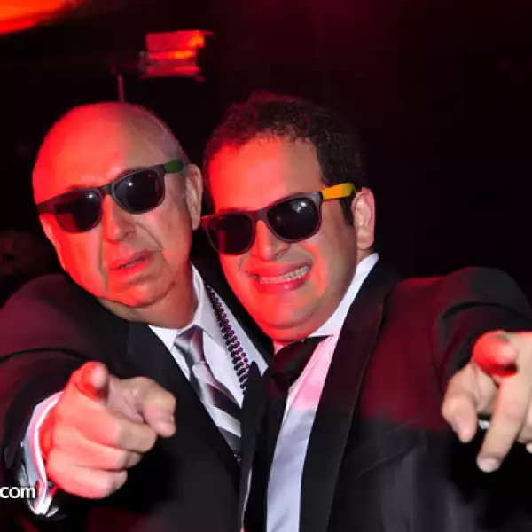 Jesús Nazar y Pato BicharaPaulina Cantu de Martínez y Andrea Tourrent