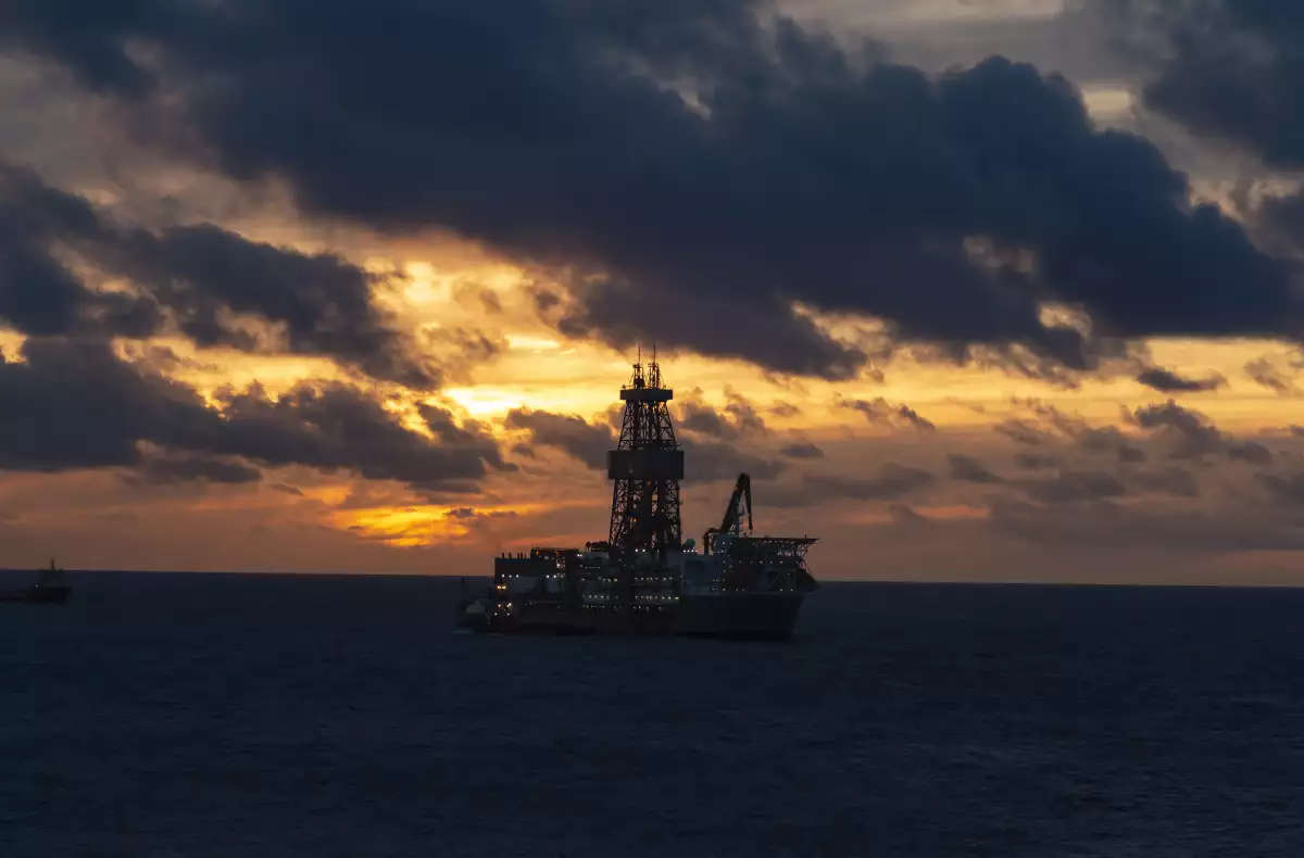 Beautiful day on the oil tower and offshore oil rigs