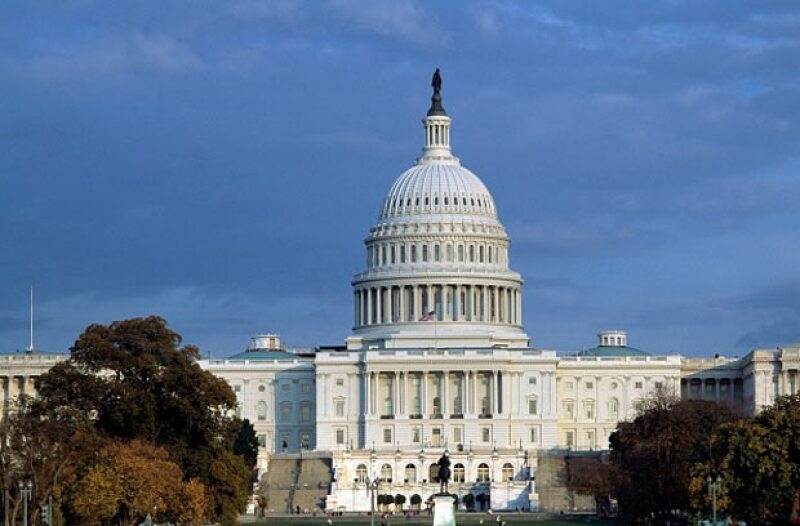 Los disparos se registraron en el centro de visitantes del Capitolio; la policía de Washington investiga el incidente.