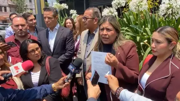 morena denuncia nl fgr.JPG