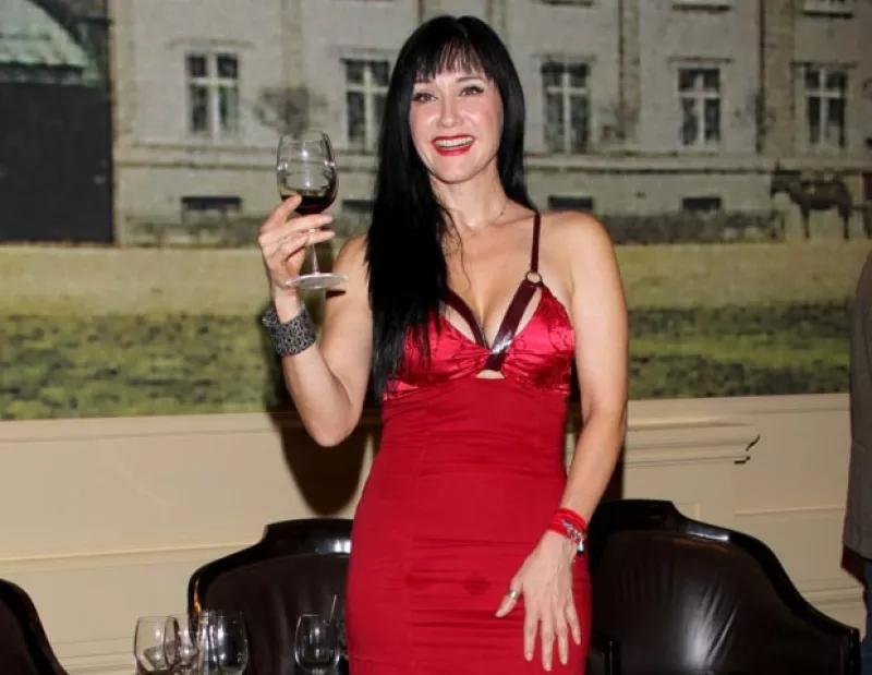 En medio de la promoción de su último disco, la actriz y cantante abre el corazón, confesando su sentir actual ante la separación con su todavía esposo, Daniel Gruener.