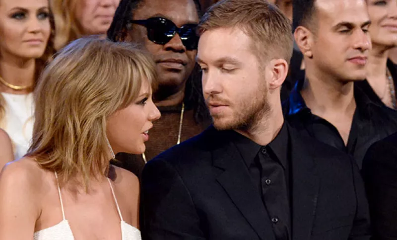 La rapidez con la que su ex novia ha rehecho su vida, de forma muy pública, junto a Tom Hiddleston ha llevado al DJ a suponer que su noviazgo no fue más que un montaje.