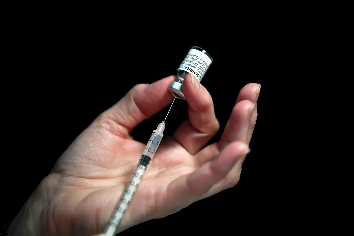Vacuna Pfizer aprobada en Europa para niños de entre 5 y 11 años.
