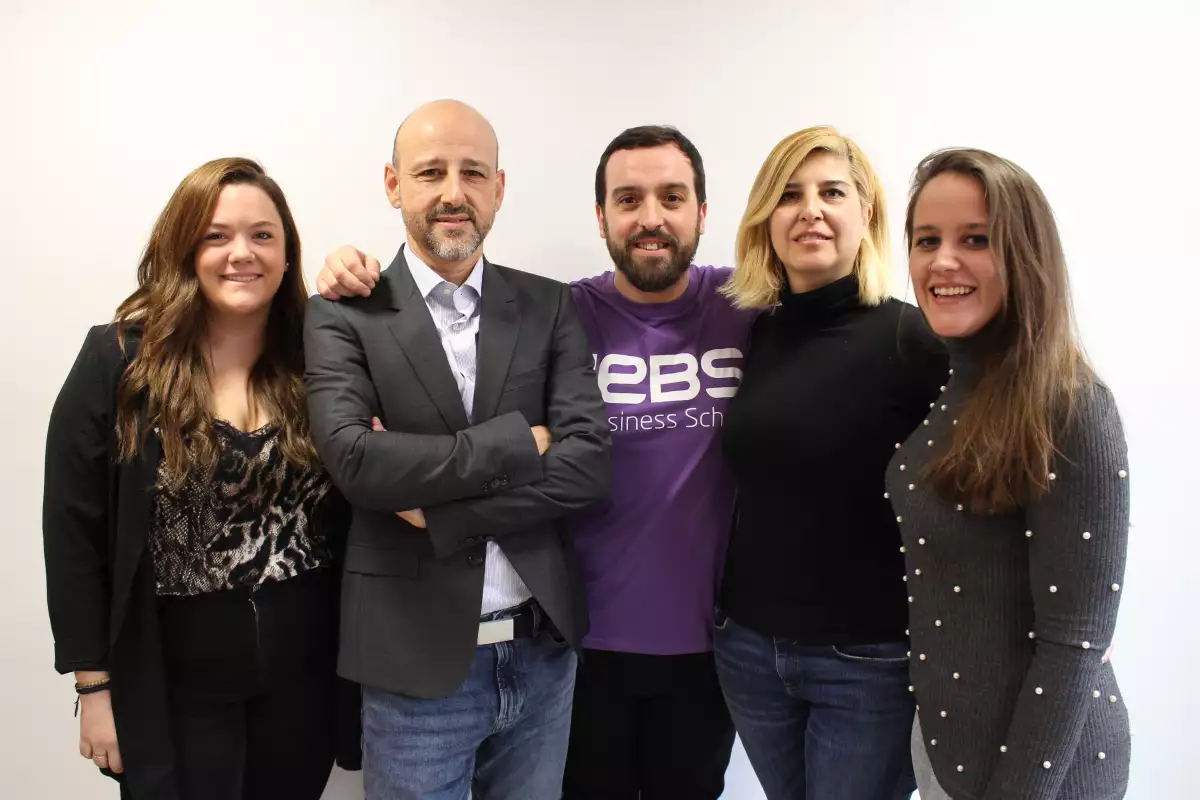 Oscar Fuente, director general y parte del equipo de IEBS.