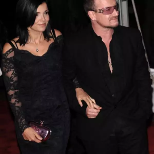 El líder e U2, Bono, y su esposa Ali Hewson.