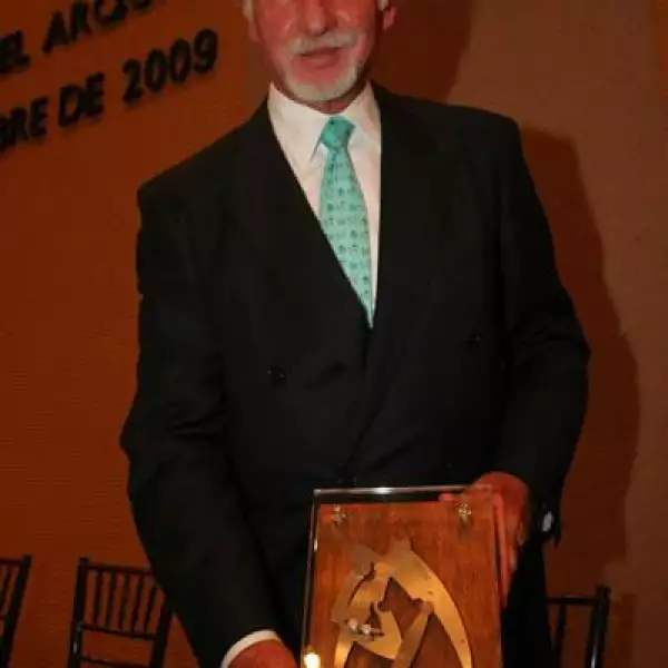 Reconocimiento a Fernando Romero