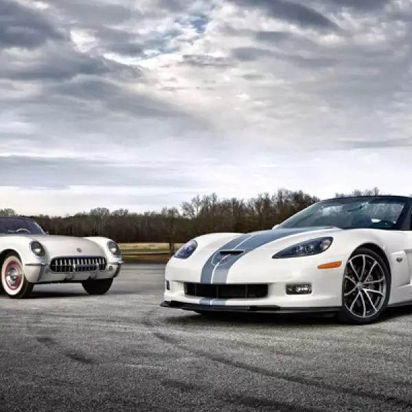 “La historia de Corvette es fascinante, pues a lo largo de 60 años se ha posicionado en la mente del público como el deportivo americano por excelencia, mostrando continuas innovaciones en diseño y tecnología”, dijo Francisco Garza, vicepresidente de GM d