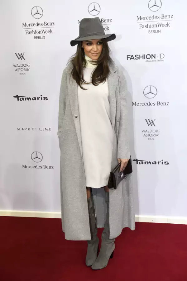 Así se veía Katie Holmes hace algunas semanas durante la semana de la moda en Berlín.