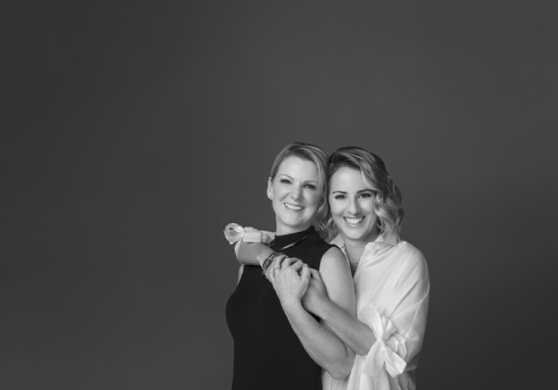 Saskia Niño de Rivera y su mamá