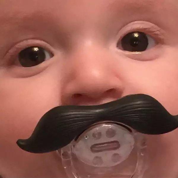 Jaime es un bebé muy querido. Sus papás han expresado en varias ocasiones la felicidad que trajo a sus vidas.