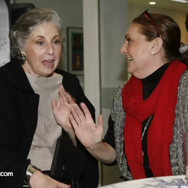 Beatriz Leal,Jenny Leal