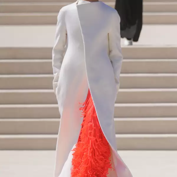 Balenciaga HC F26 002.jpg
