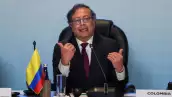 El presidente colombiano Gustavo Petro habla mientras asiste a una conferencia internacional sobre la crisis política en Venezuela, en el Palacio de San Carlos en Bogotá, Colombia, el 25 de abril de 2023.