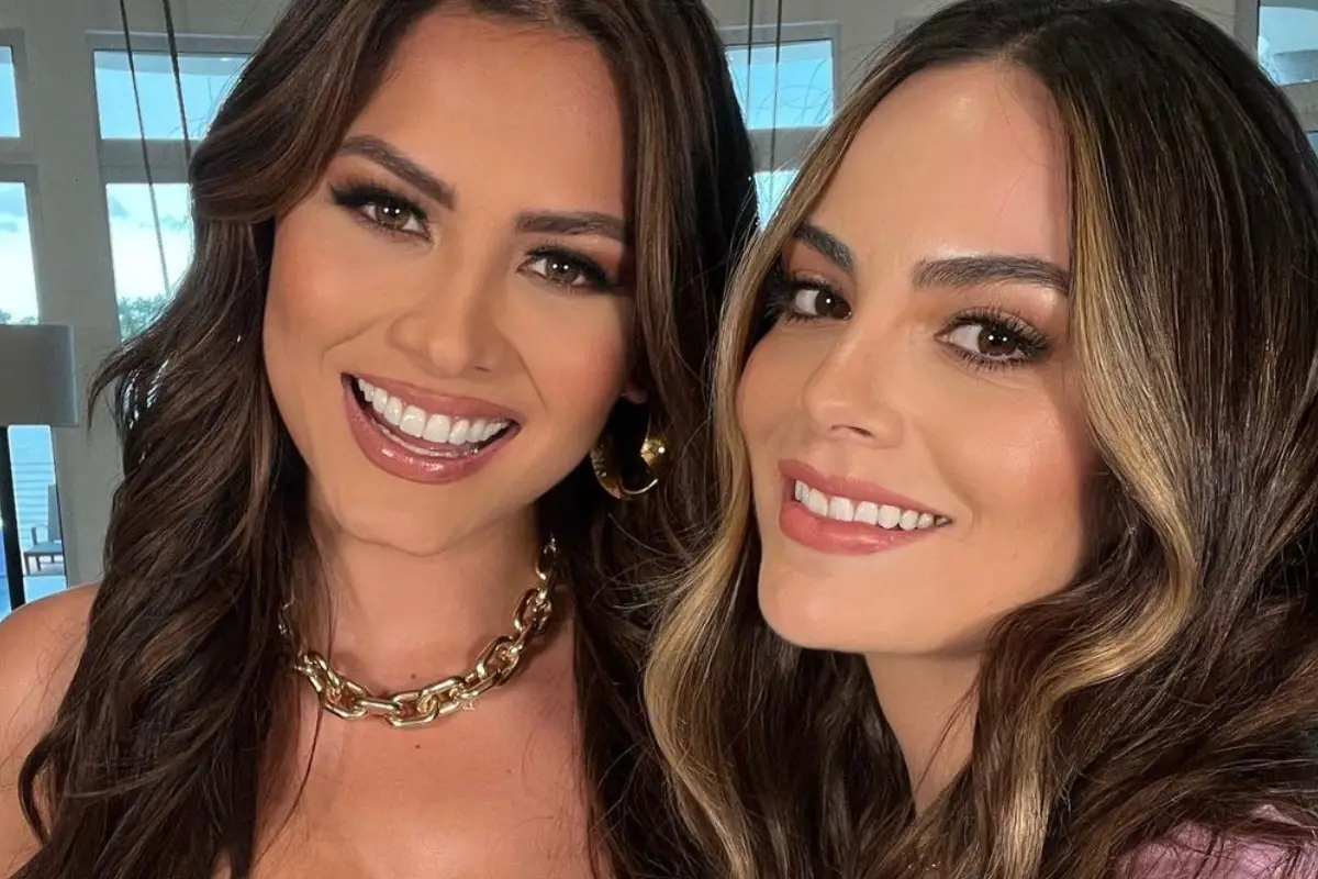 Andrea Meza y Ximena Navarrete