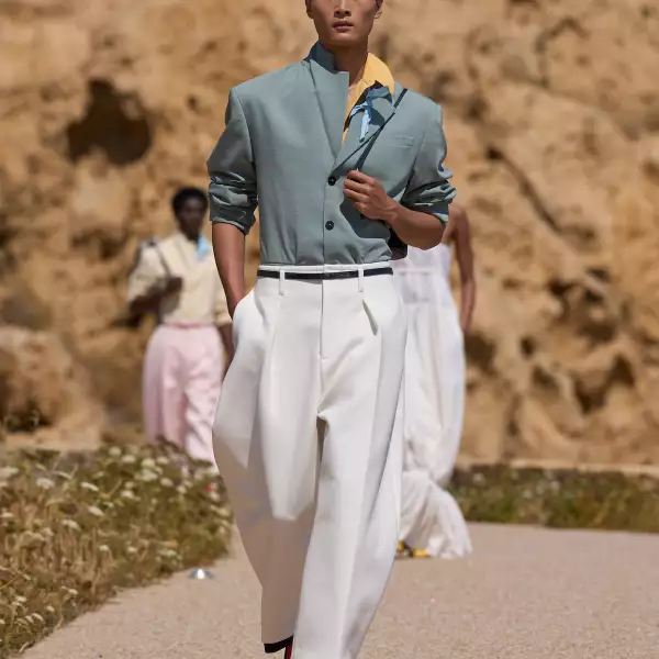 Jacquemus PO S27 045.jpg