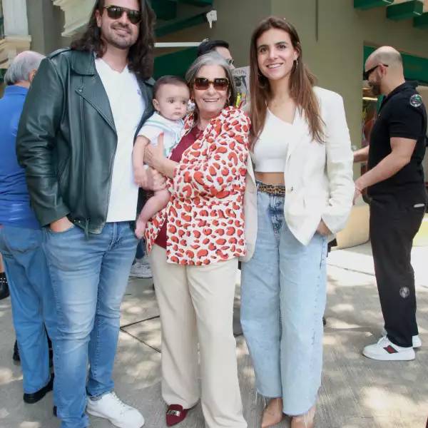 Rodrigo-Luca Centineo-Ámparo Montalva de Centineo-Andrea Hernández