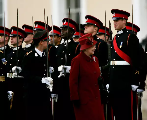 Reina Isabel II príncipe William