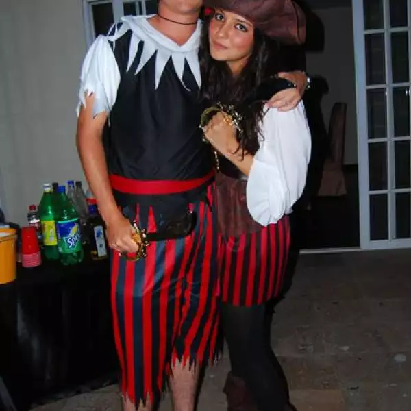 Fiesta de disfraces de parejas