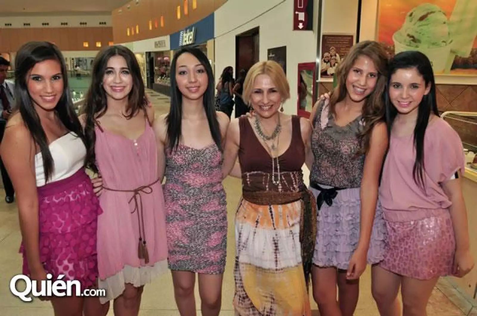 Fin de Cursos de la Escuela de Modelaje de Rosina Ramón