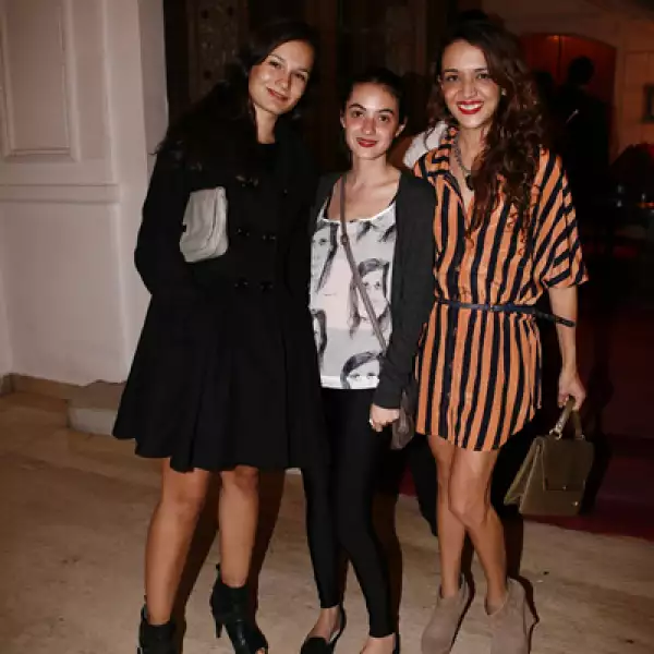 Yara Stavenhagen,Alexia Frandos,Miriam Torres