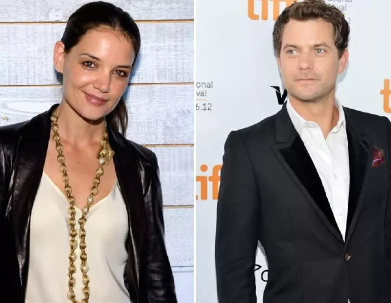 Luego de años de haber perdido el contacto, al finalizar `Dawson´s Creek´, la recién divorciada Katie ha buscado recuperar la relación con el que alguna vez fue su sweetheart.