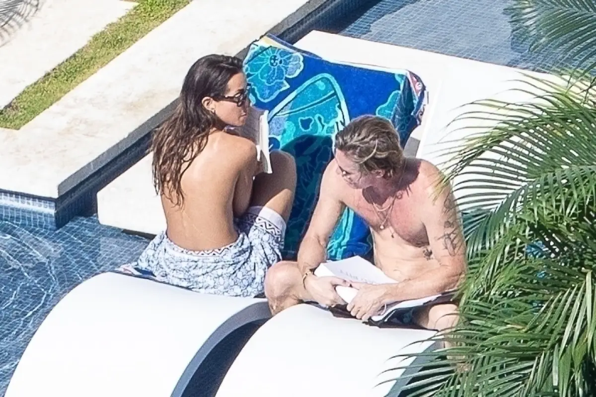 Inés de Ramon y Brad Pitt