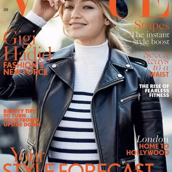 Vogue: Gigi Hadid sigue siendo de las favoritas, esta vez luciendo una biker jacket y una boina.