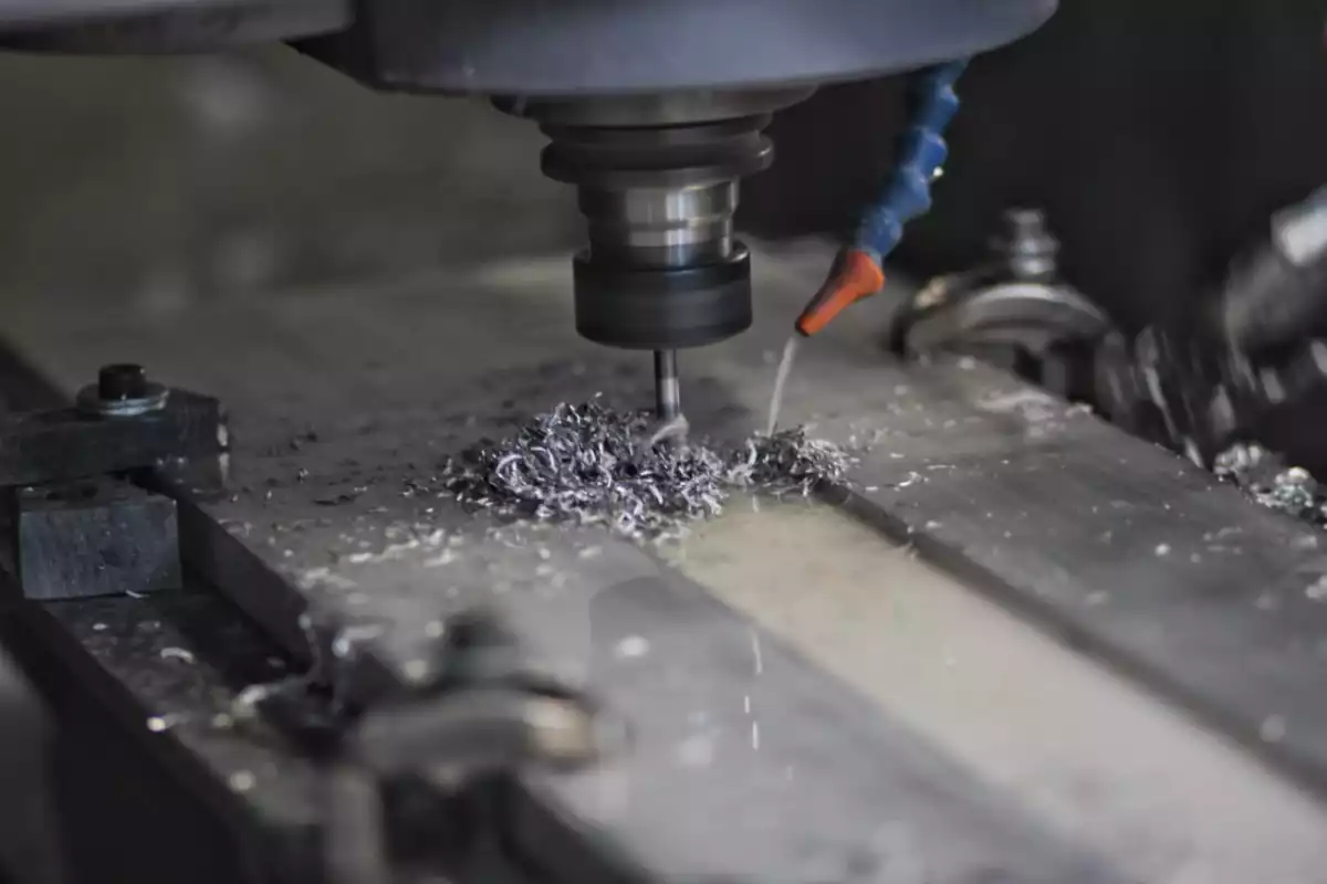 Máquina con sistema CNC
