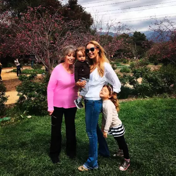 Heidi también celebró por adelantado.