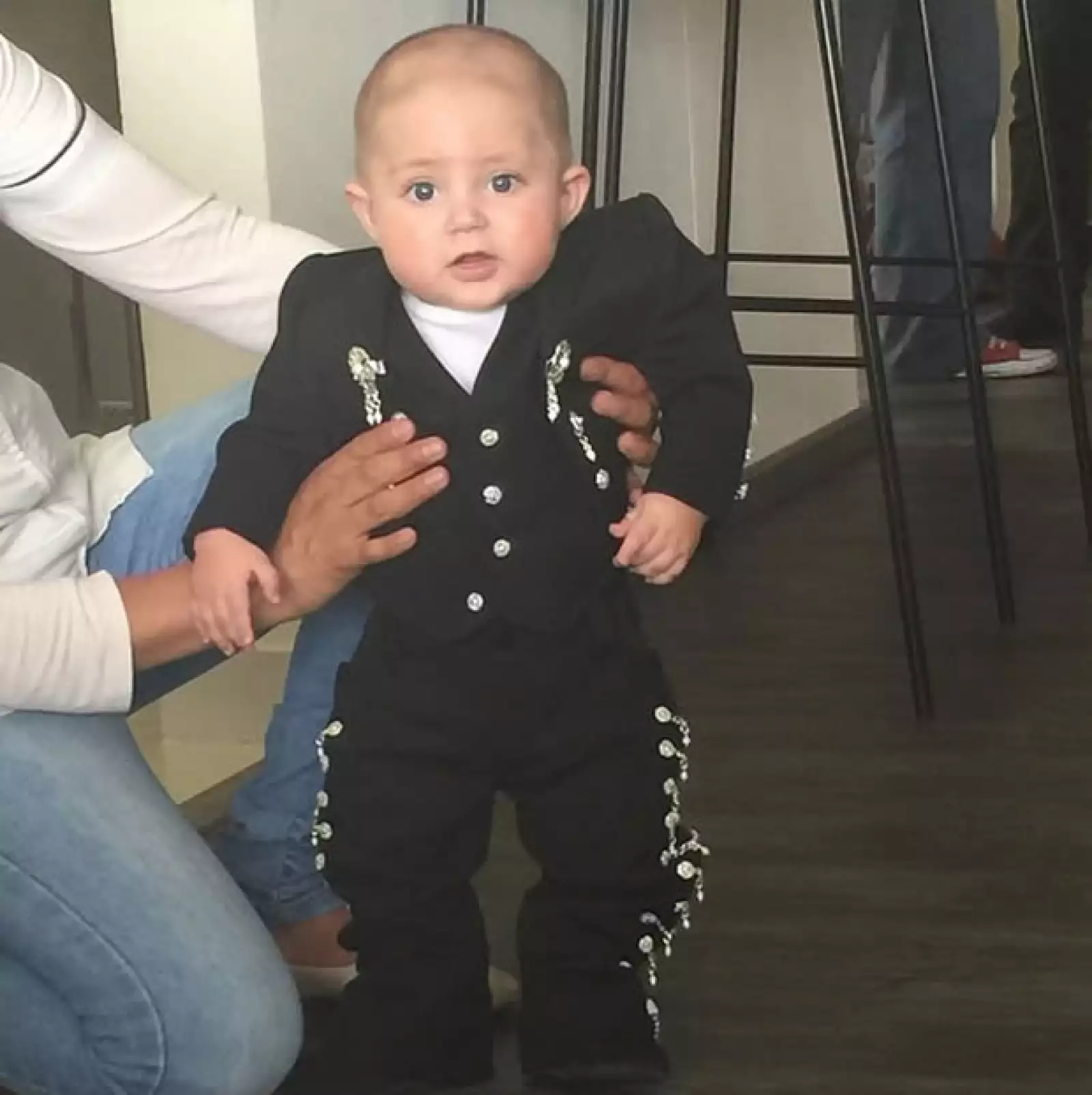 Junto a esta foto de su sobrino Patricio, Anahí escribió: `Este charrito se quedo dormido para las fotos!!!! Miren que hermoso mi pato!!!! Siiiii que Soy una tía suertuda!!´.