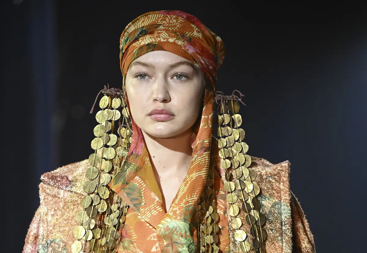 Vivienne Westwood - Runway - Fall/Winter 2022-2023 Paris Fashion Week