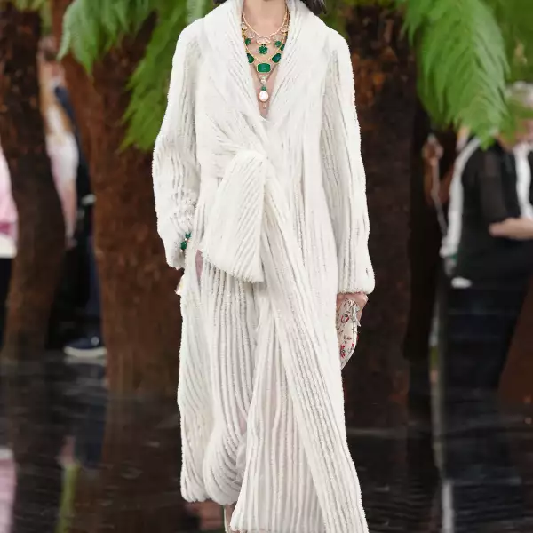 Christian Dior HC F26 010.jpg