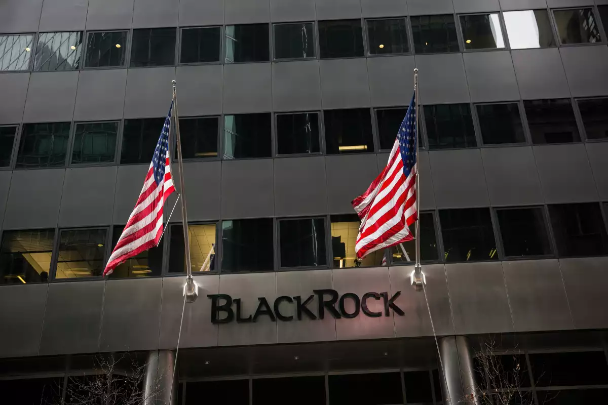 I2 es propiedad de Black Rock, con sede en Nueva York.