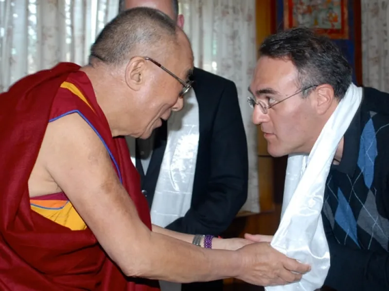 El líder espiritual del budismo se encuentra en México por tercera ocasión y Tony Karam nos comentó que para el Dalai, México es un país dotado de gran fe y viene a ofrecer su mano amiga.