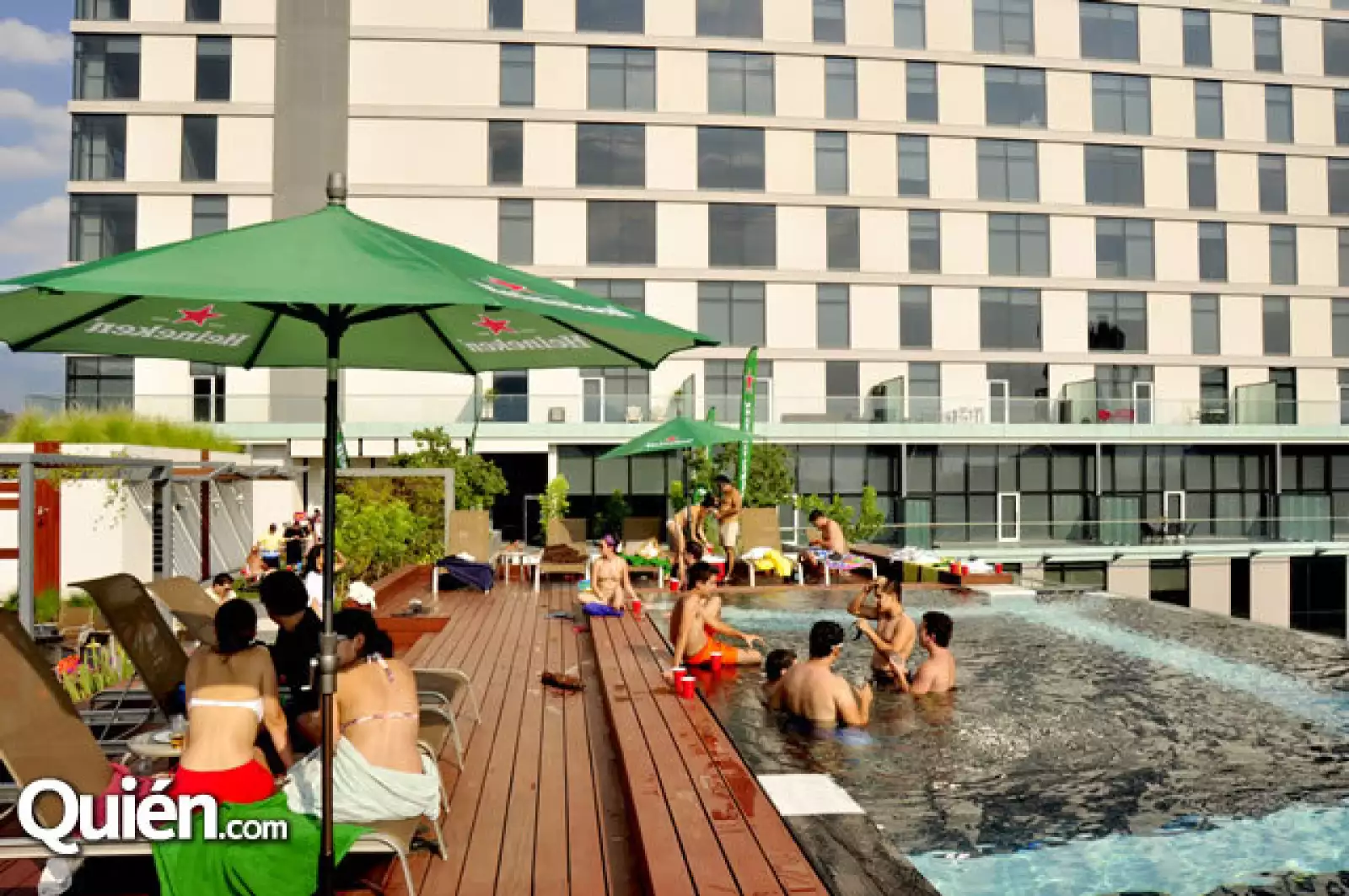 Pool Party Heineken en Latitud