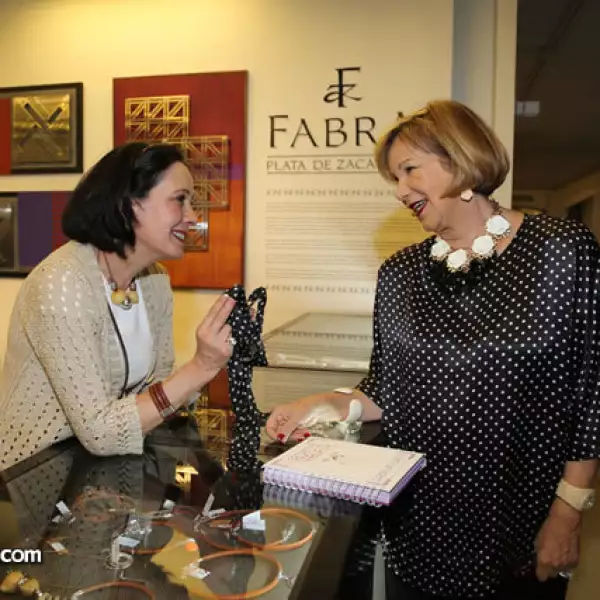 Margarita Escobedo,Guadalupe Loaeza