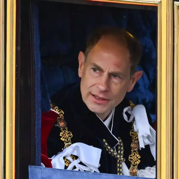 Miembros de la Familia Real Británica en la coronación del rey Carlos III
