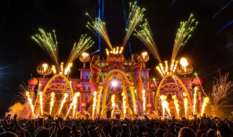 Foto del escenario principal del festival EDC México.