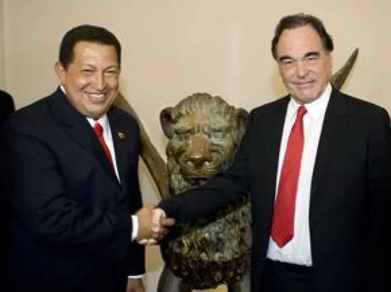 'He venido aquí porque esto es un festival que le canta al pensamiento, que le canta a la crítica.', dijo el presidente de Venezuela a su llegada al Festival de Cine.