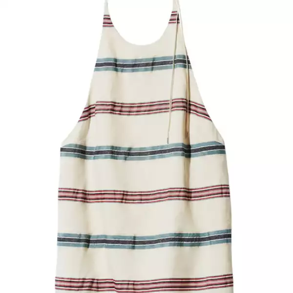 Un halter sencillo, pero que hará mucho por tu look.