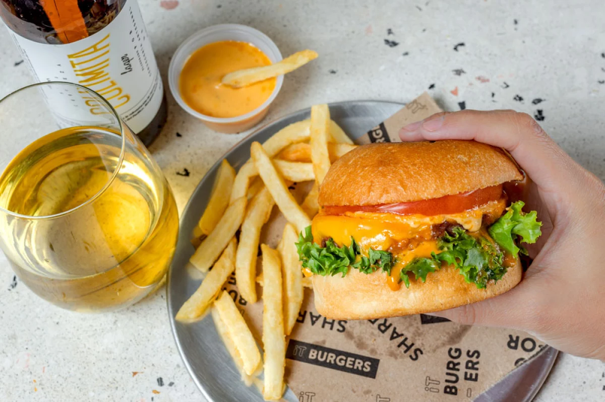 it-burgers-1.jpg