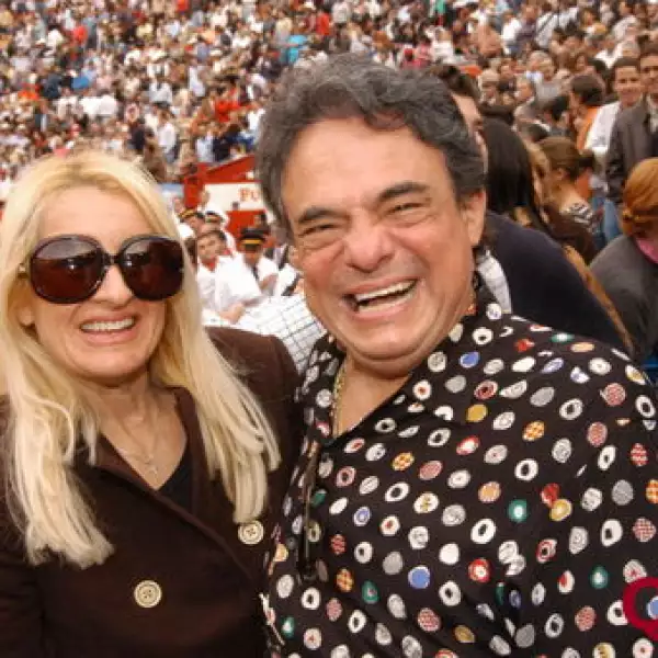 Jose Jose, Sara  de Sosa