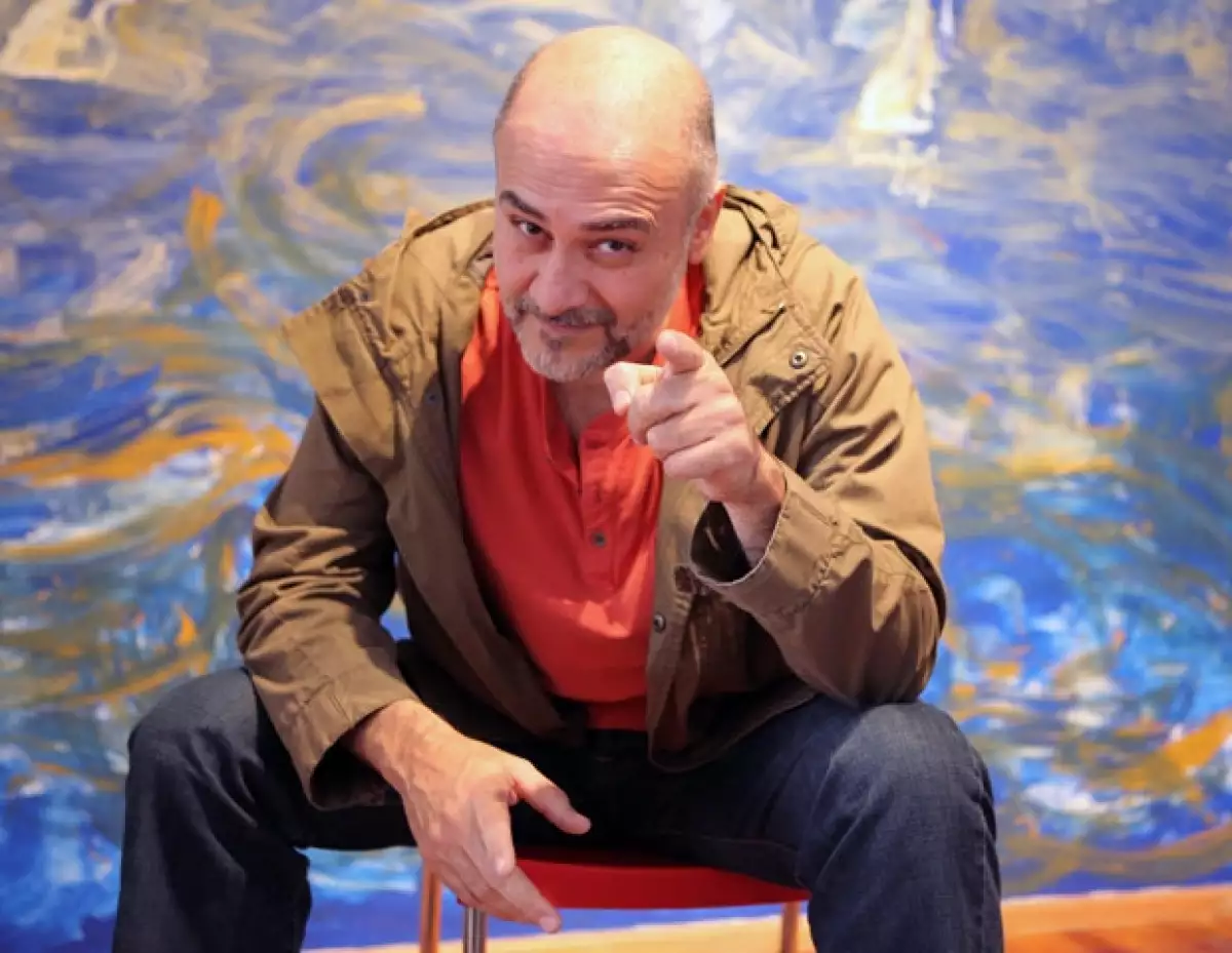 Marco Treviño quien interpreta a David en la puesta en escena, aseguró que la obra invita a la reflexión del público.