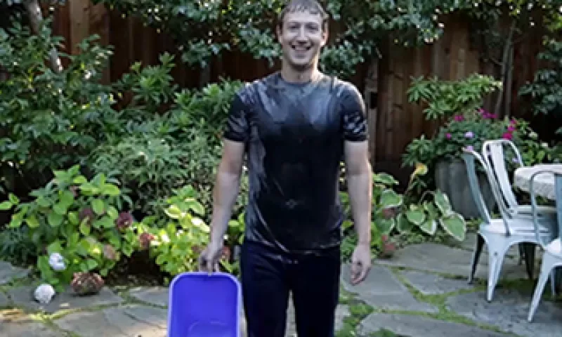 Mark Zuckerberg grabó el video y lo subió a su perfil oficial de Facebook. (Foto: tomada de Facebook/Zuck)