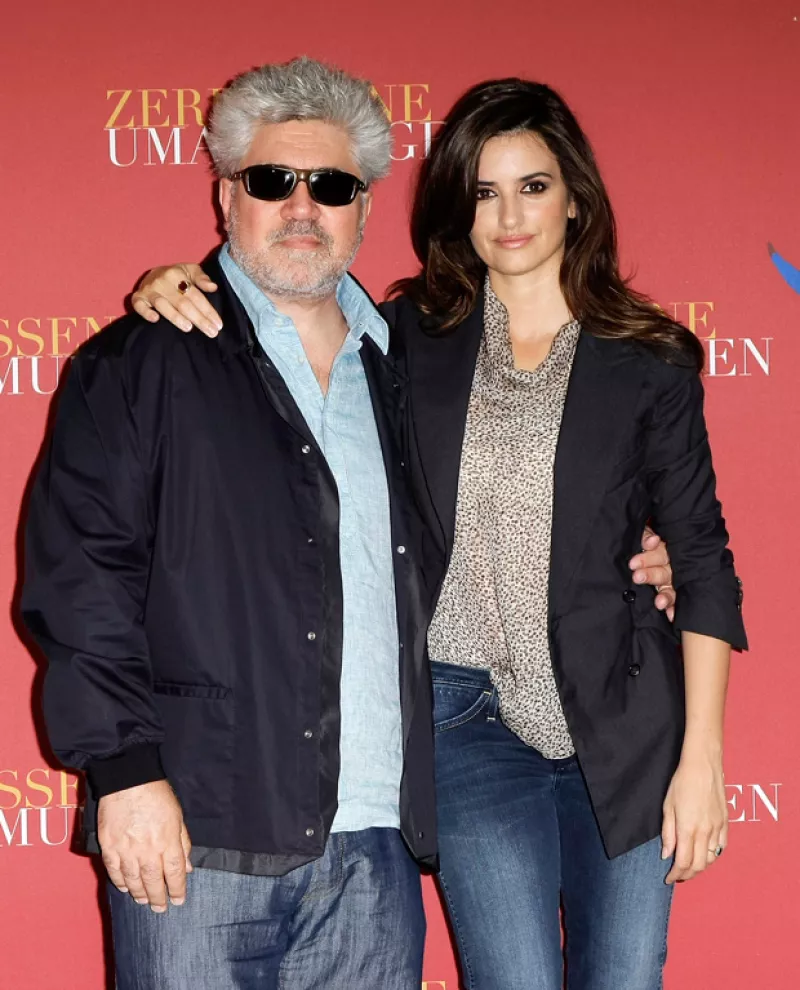 El director confesó lo mucho que llegó a desear a Penélope durante el rodaje de 'Volver'.